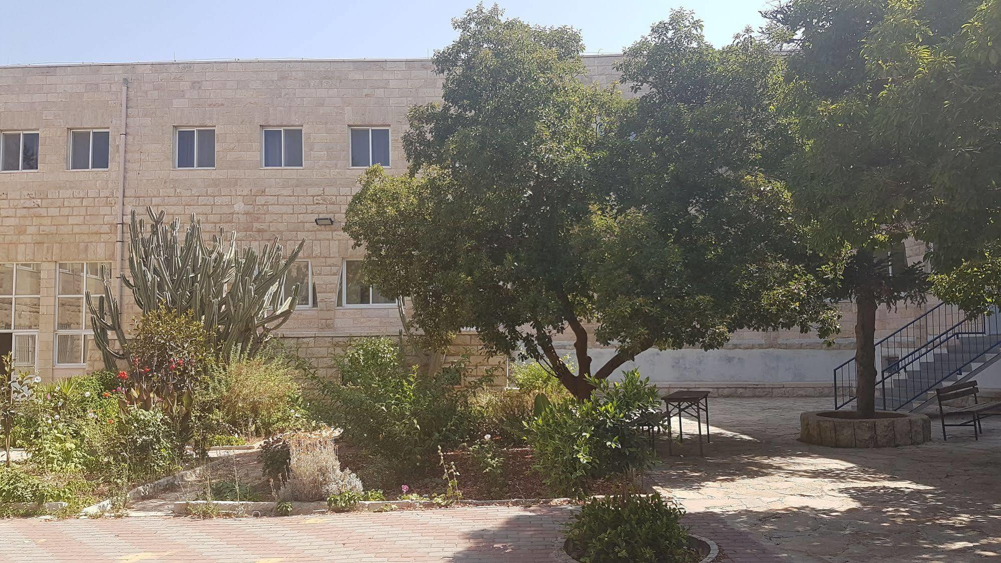 Talitha Kumi Guest House Al-Khader Exterior foto